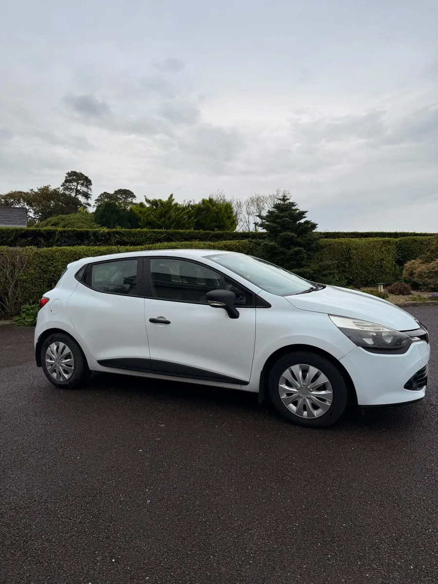 Renault Clio 2013 - Image 2