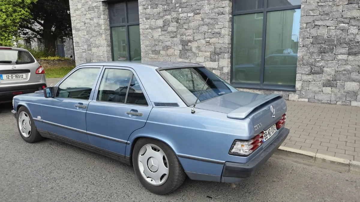 Mercedes-Benz Other 1988 - Image 3