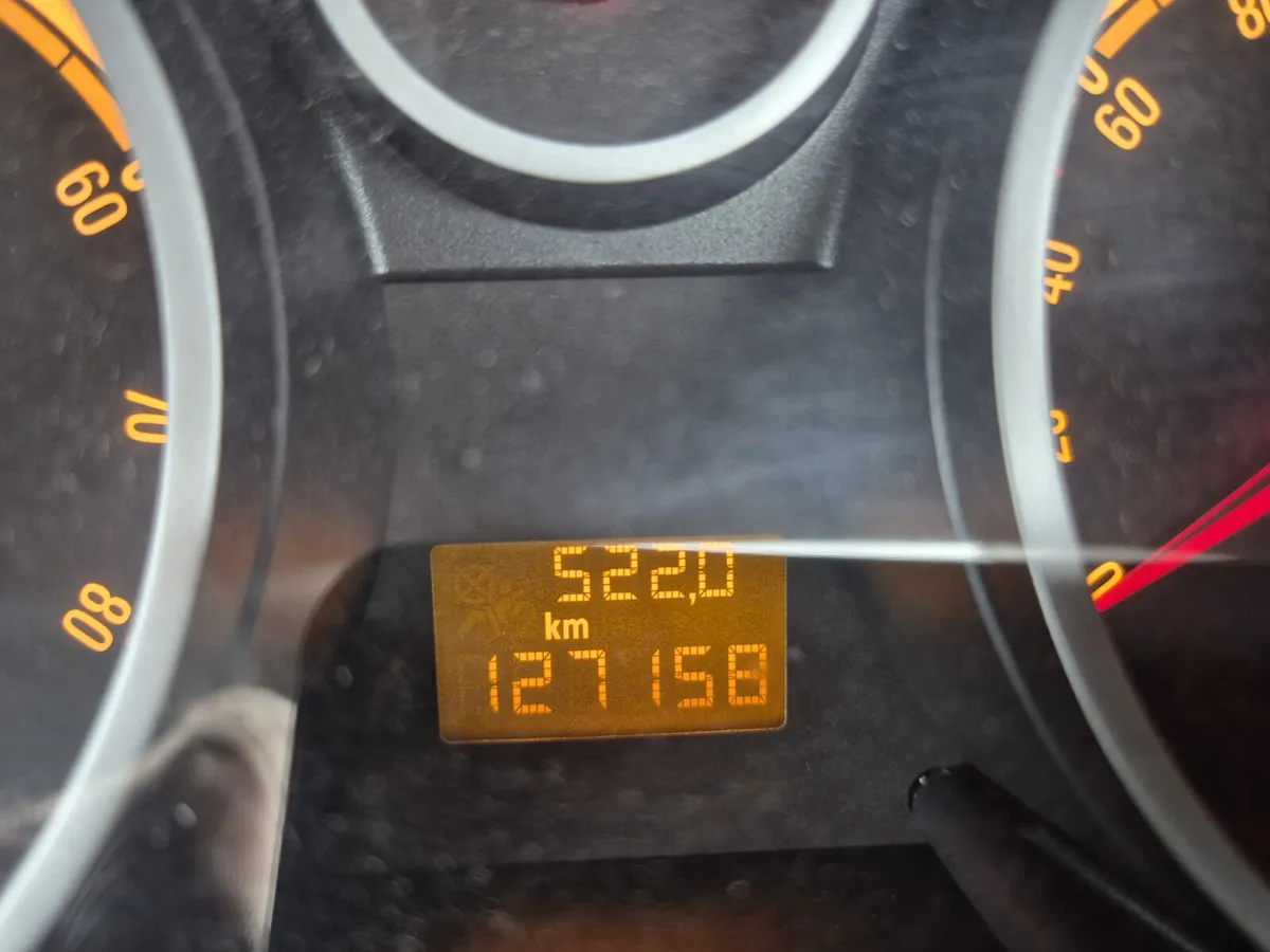 Lovely Opel Corsa 2008 - Image 3