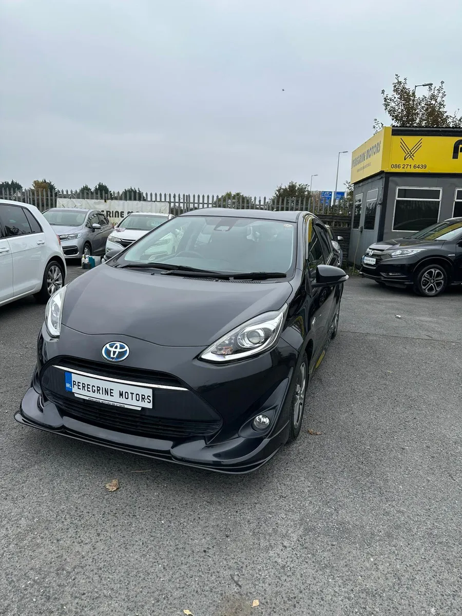 TOYOTA AQUA G SPECS - Image 2