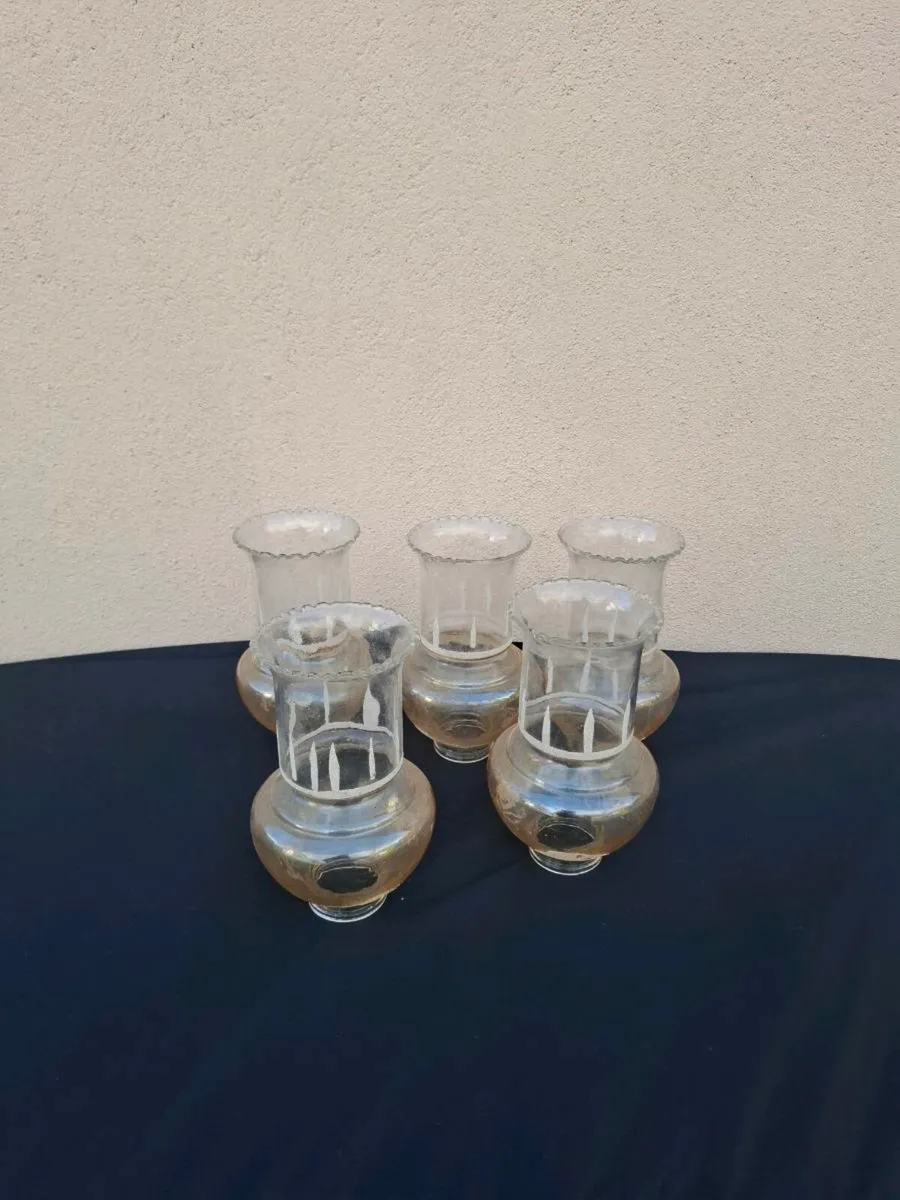 5 glass globes - Image 1