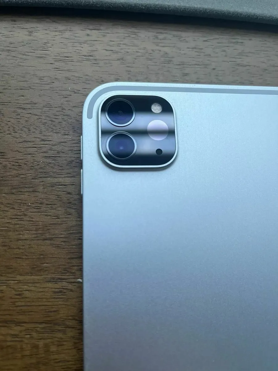 Apple iPad Pro 5th Gen 256GB - Image 4