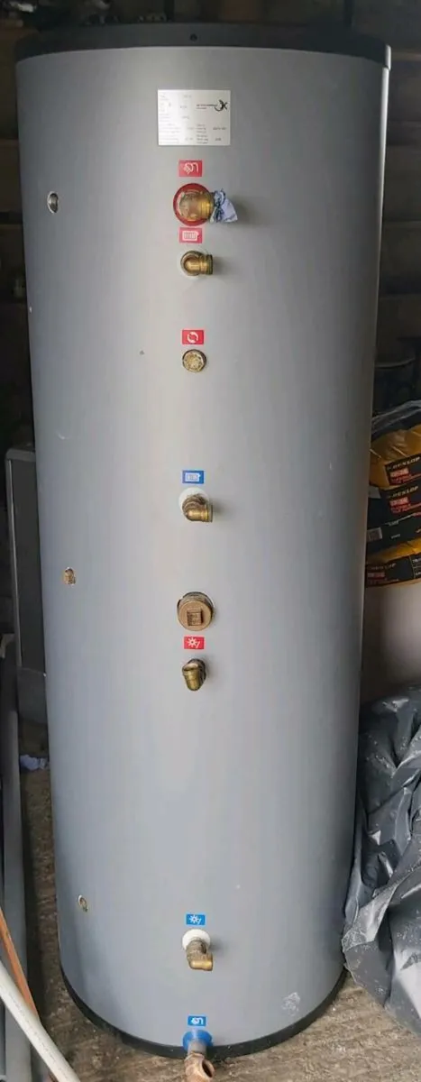 Joule 300 litre water cylinder - Image 1