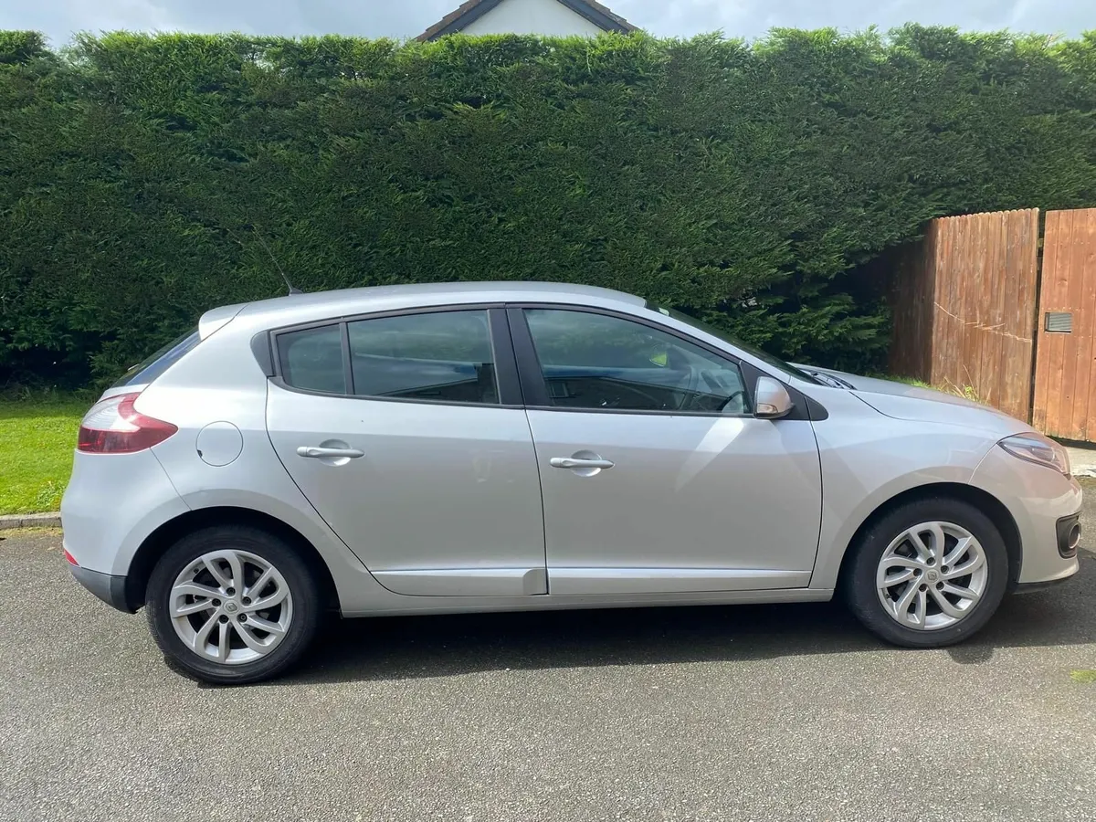 Renault Megane 2015 - Image 2