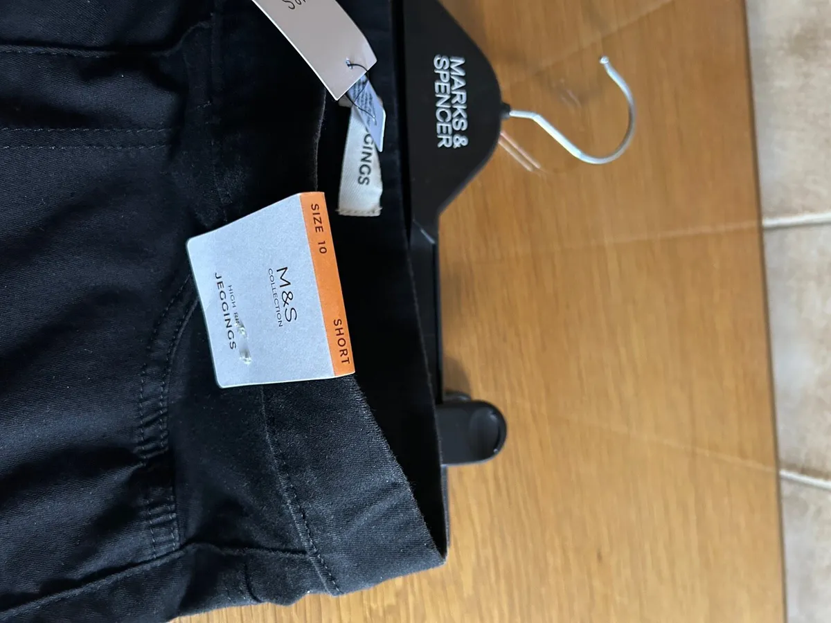 Marks & Spencer Black Jeggings Size 10 Brand New. - Image 2