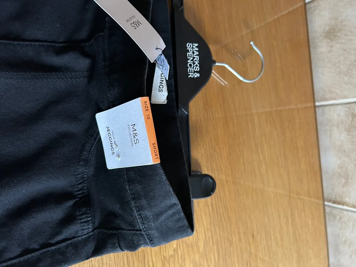 Marks & Spencer Black Jeggings Size 10 Brand New. - Image 3