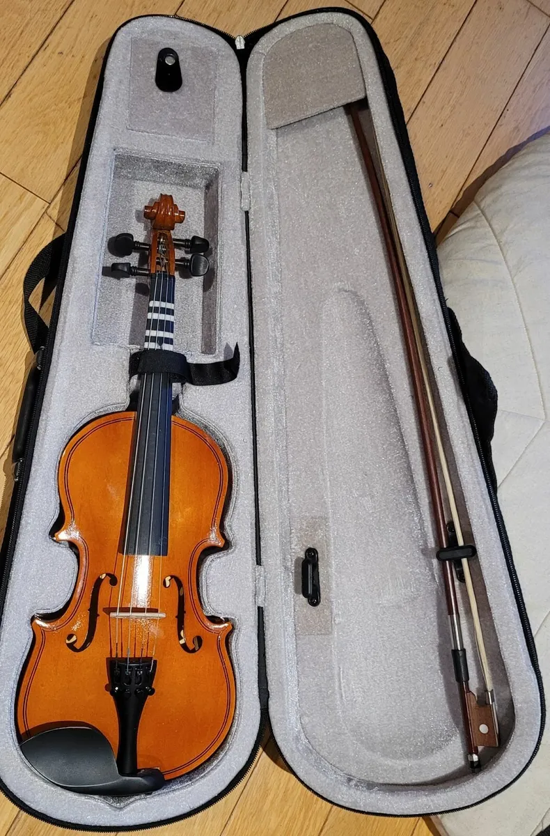 Violin Fiddle 1/2 size - Image 1
