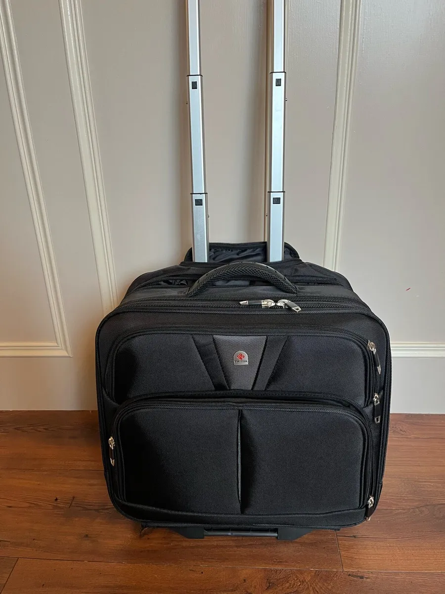 Carry on bag - Image 1