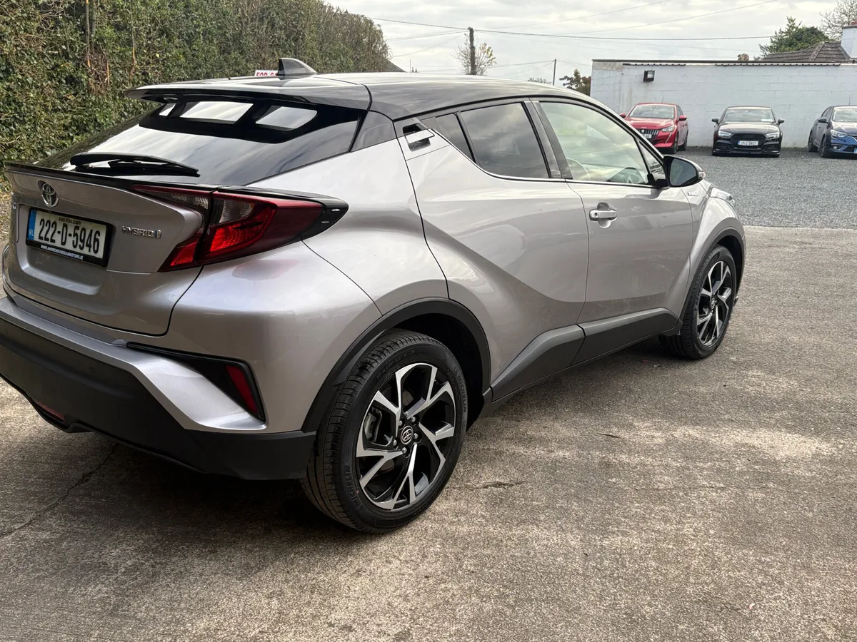 Toyota C-HR 2022 ONLY 27000KM TOYOTA WARRANTY - Image 4
