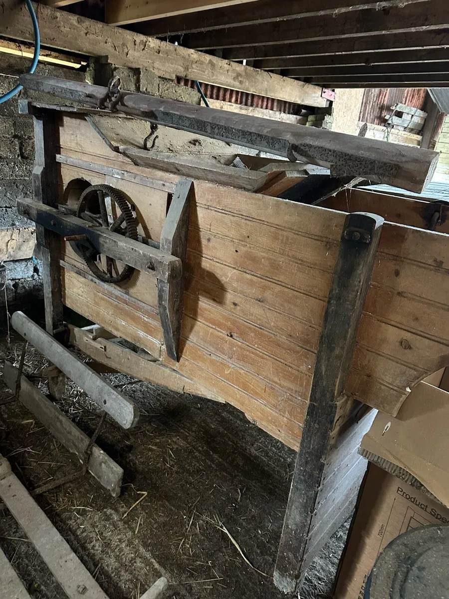 Cutting bar, thrasher, fans and cart base - Image 1