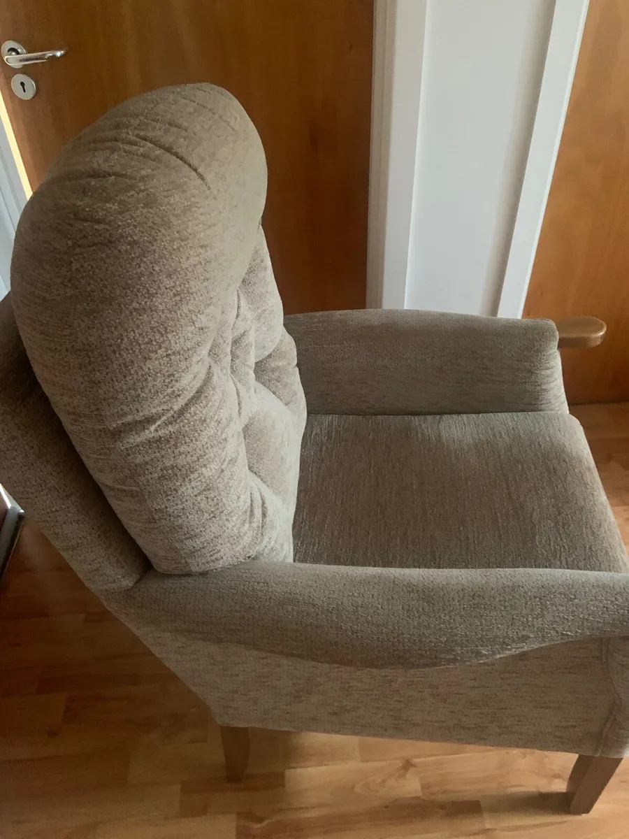 2 + 1 Fabric Suite - Image 3