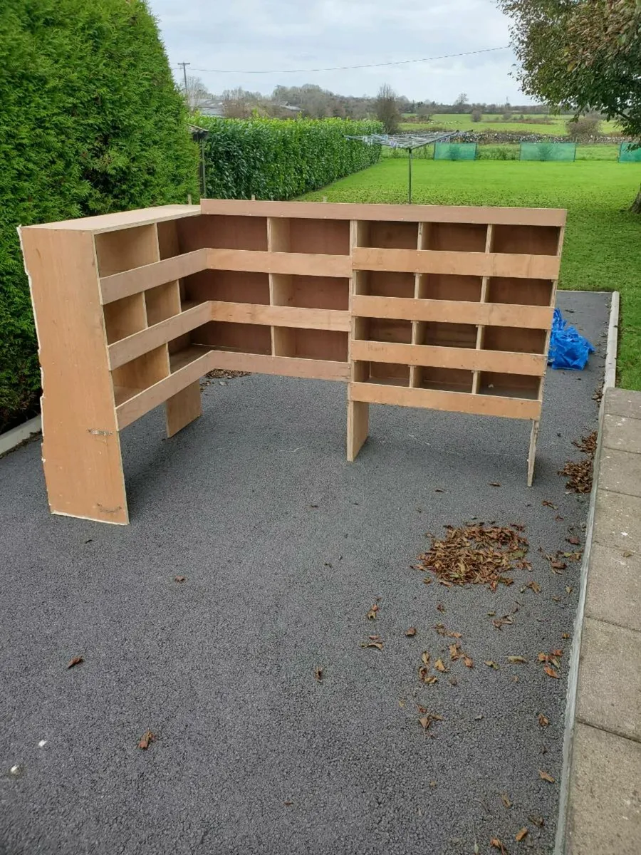 Van shelves - Image 1