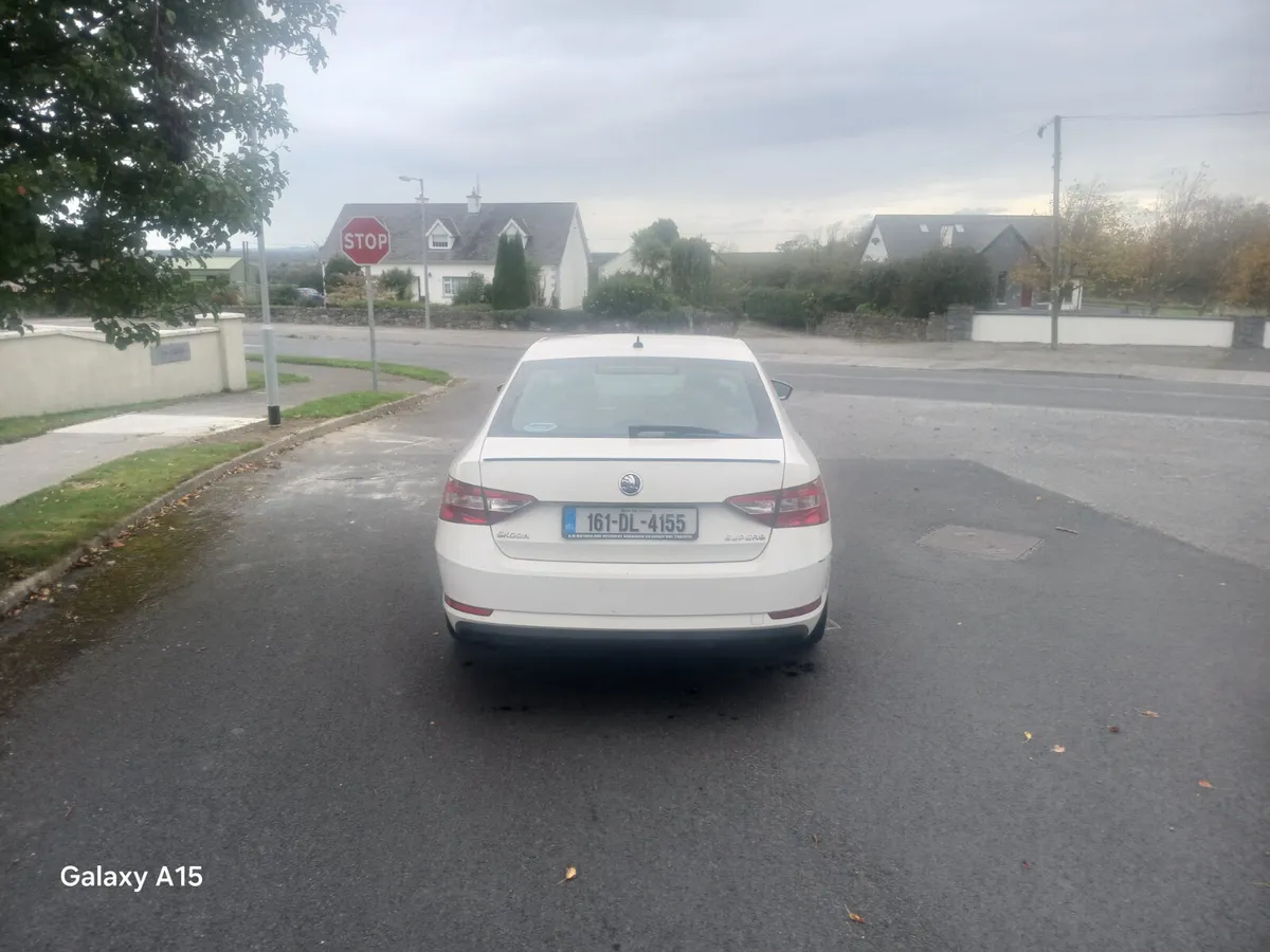 Skoda Superb 2016 - Image 4