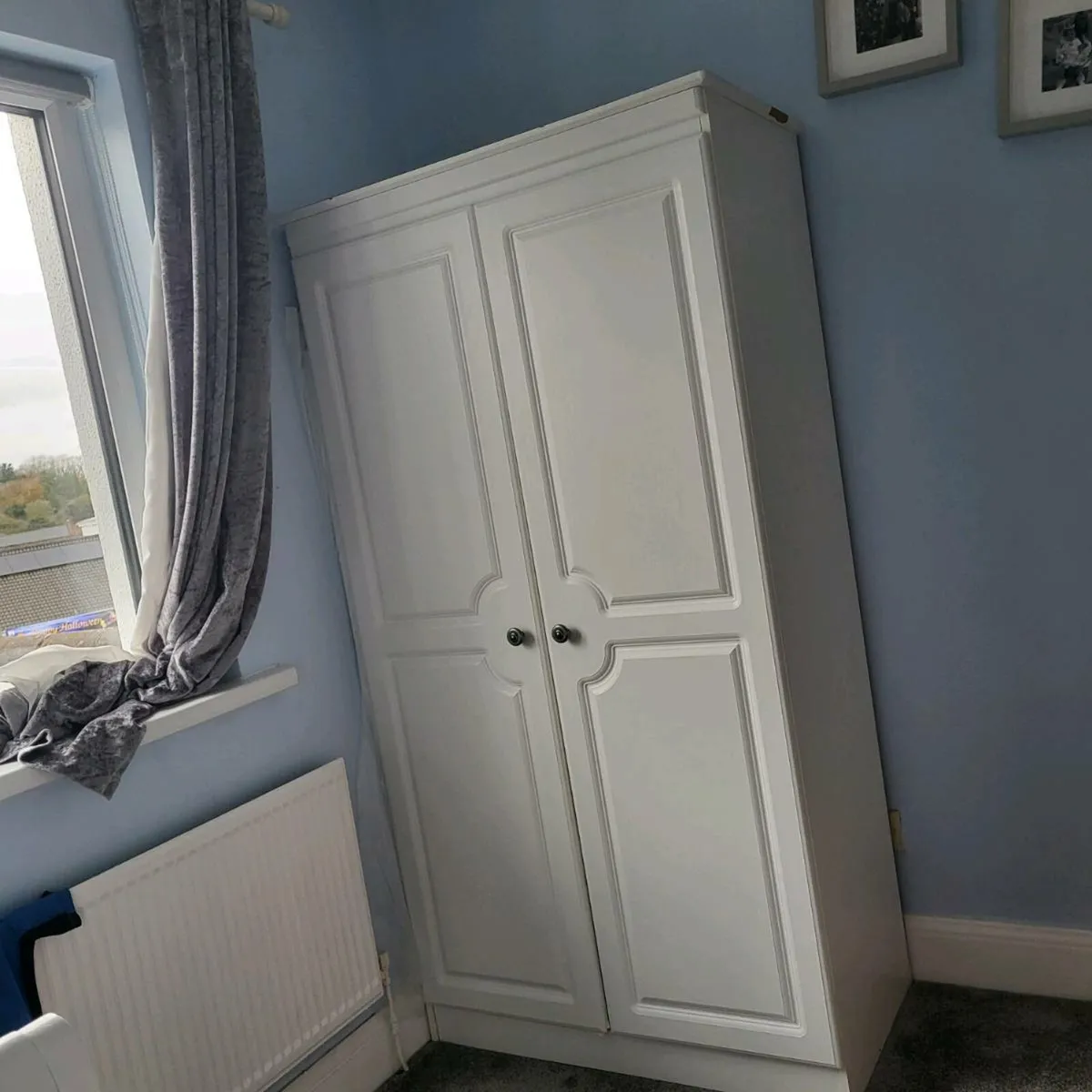 White wardrobe - Image 2