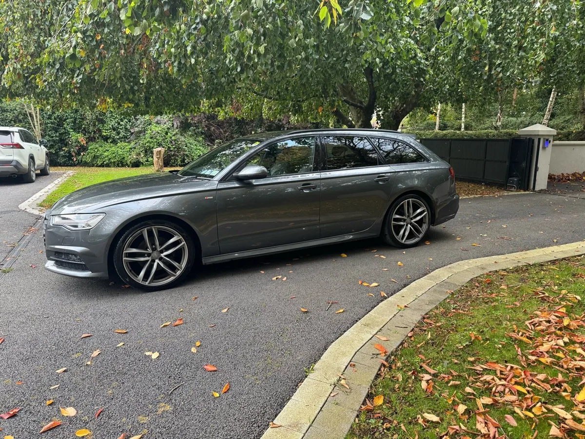 Audi A6 Avant Black Edition - Image 3