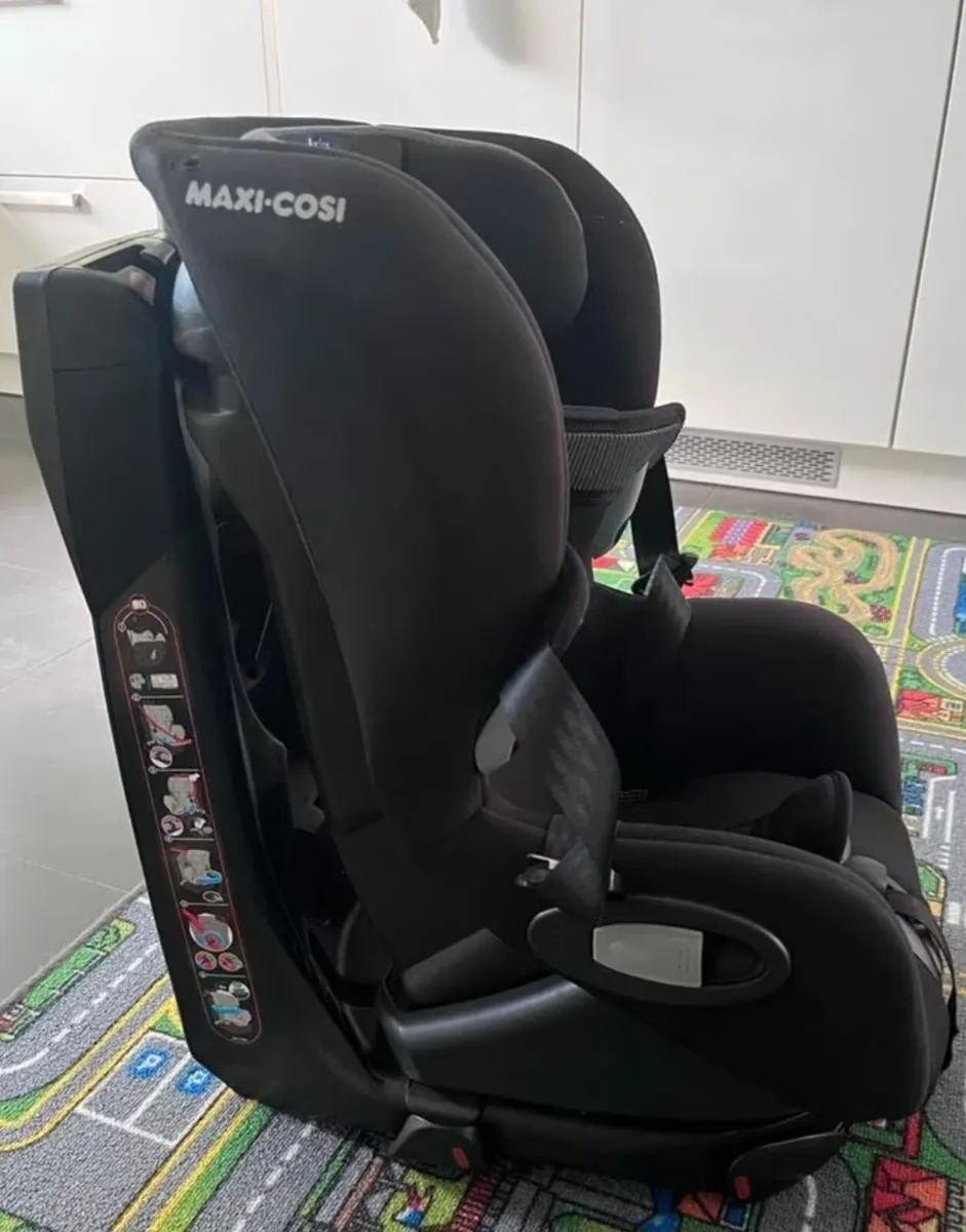 Maxi cosi axiss car seat 9kg-18kg - Image 4