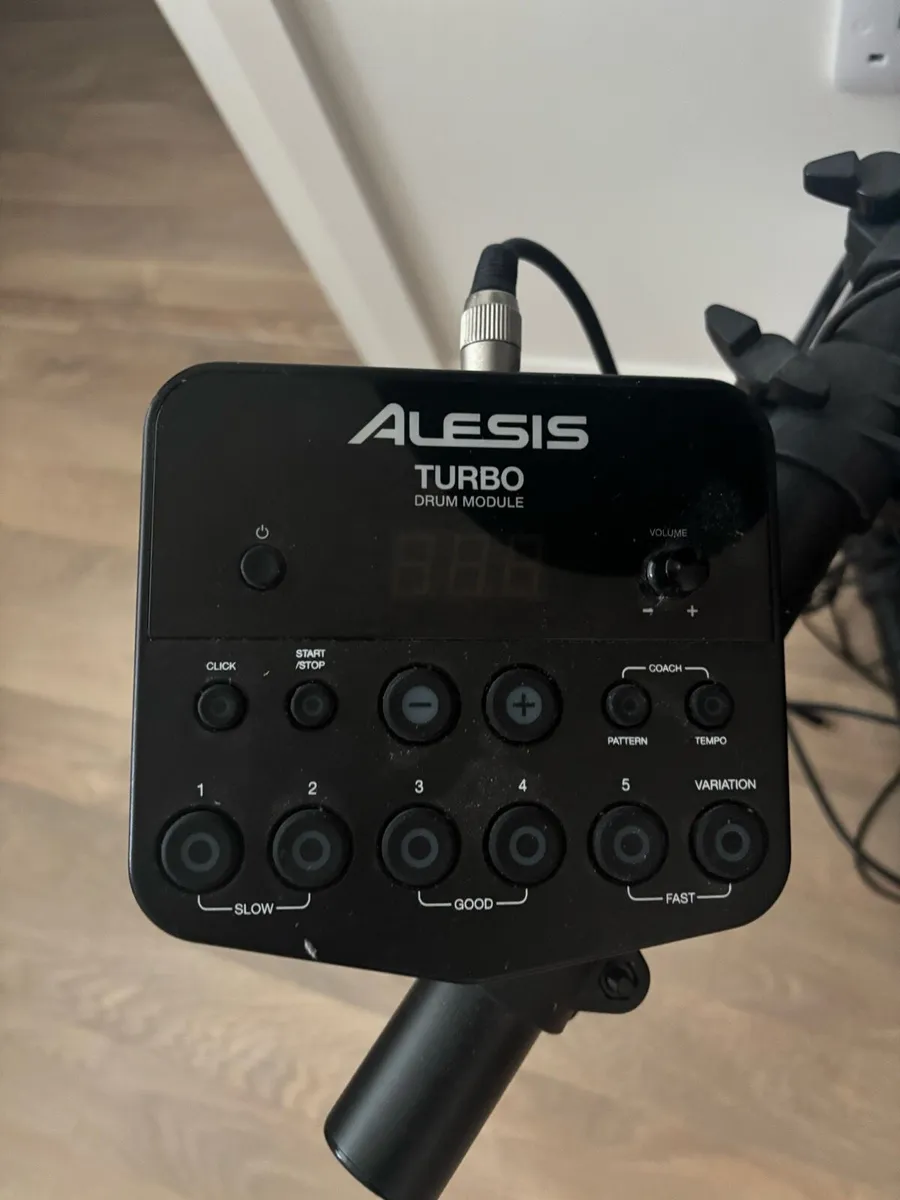 Alesis Turbo Mesh Complete Bundle - Image 4