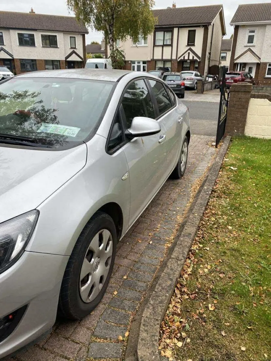 Opel Astra - Image 1