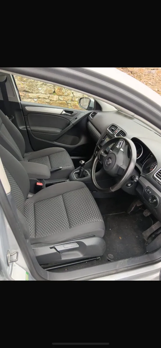 Volkswagen Golf 2011 - Image 3