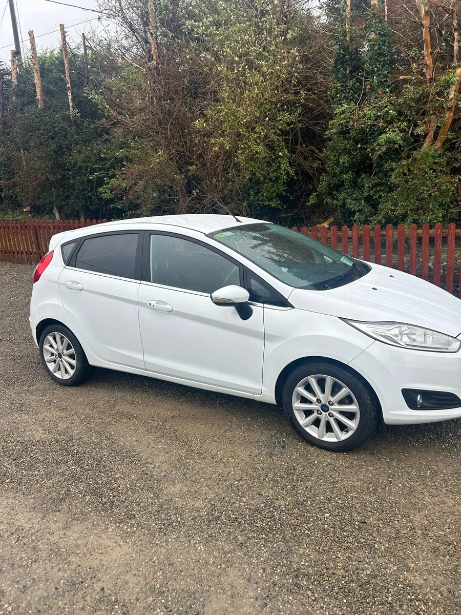 Ford Fiesta - Image 4