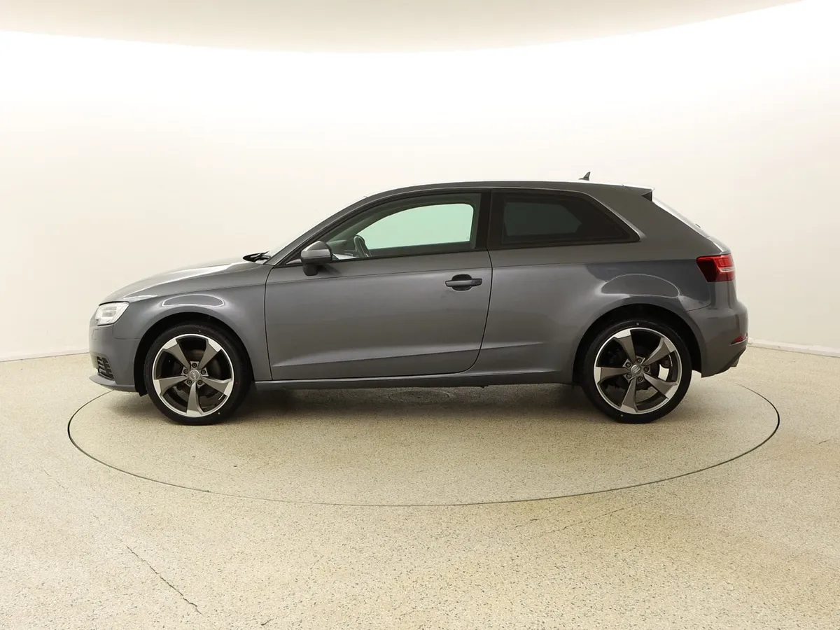 2017 Audi A3 2.0 TDI 150PS SE TECHNIK BLACK EDITIO - Image 4