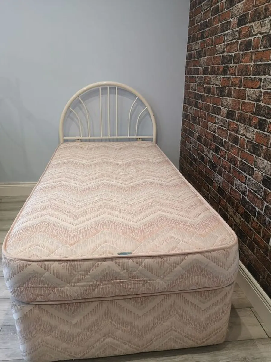 Single divan bed with detachable headboard - Image 3