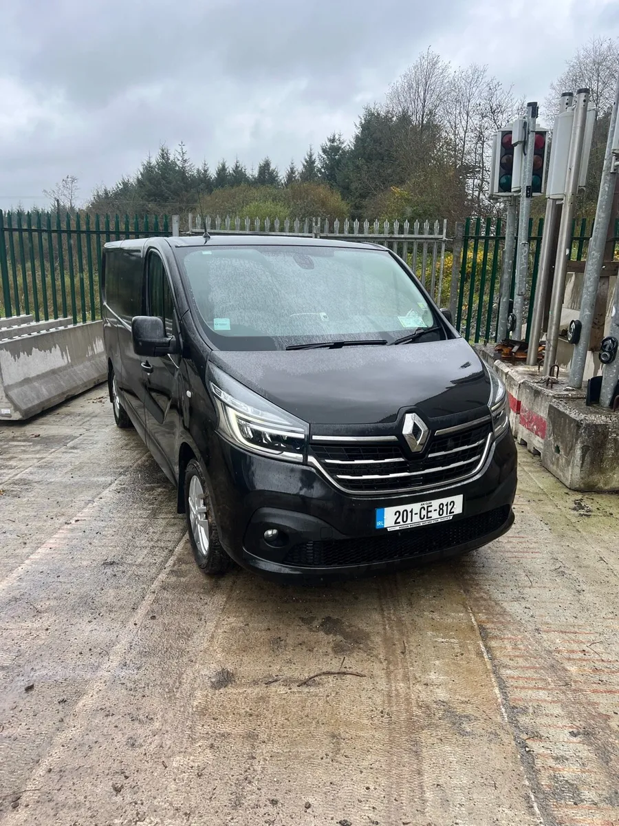 Renault trafic sport immaculate low kms - Image 1