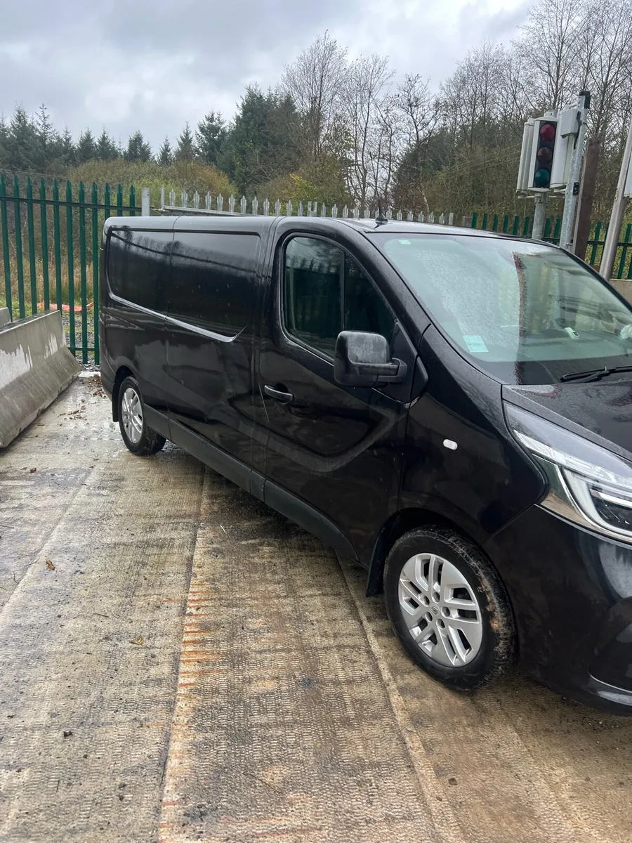 Renault trafic sport immaculate low kms - Image 2