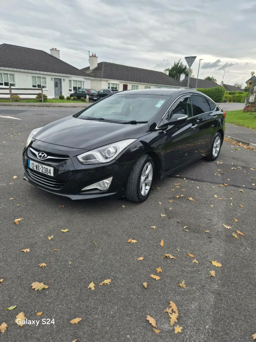 Hyundai  I40 Diesel  2012 - Image 1