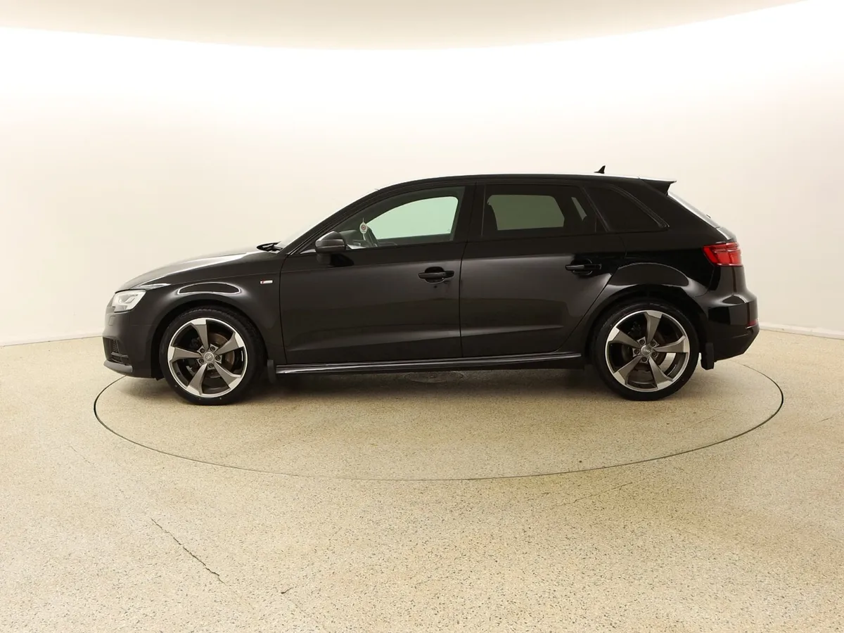 2019 AUDI A3 1.6 TDI 116 S-LINE BLACK EDITION - Image 4
