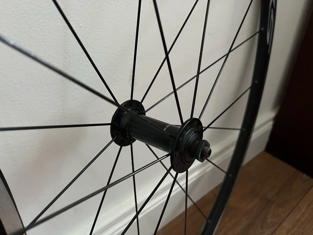 Shimano RS100 Wheelset 11 Speed - Image 4