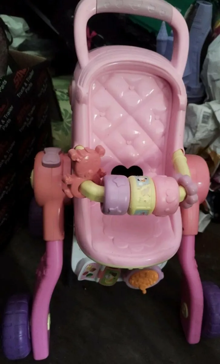 Girls dolls buggy - Image 1