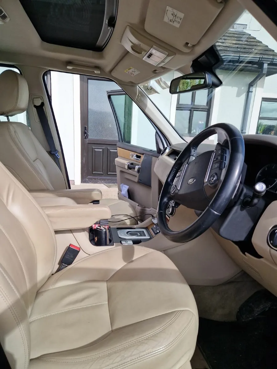 Land Rover Discovery 2014 HSE 7 SEATER - Image 3