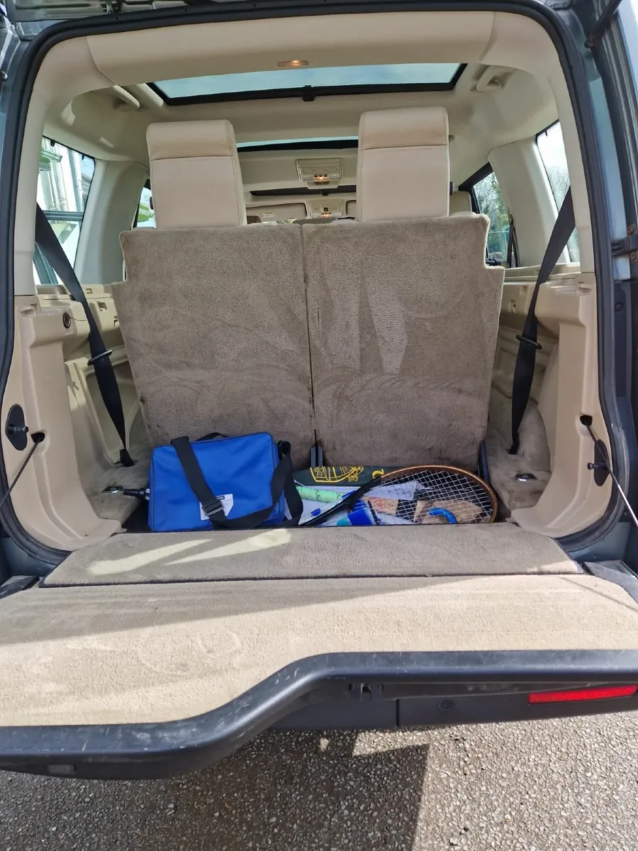 Land Rover Discovery 2014 HSE 7 SEATER - Image 4