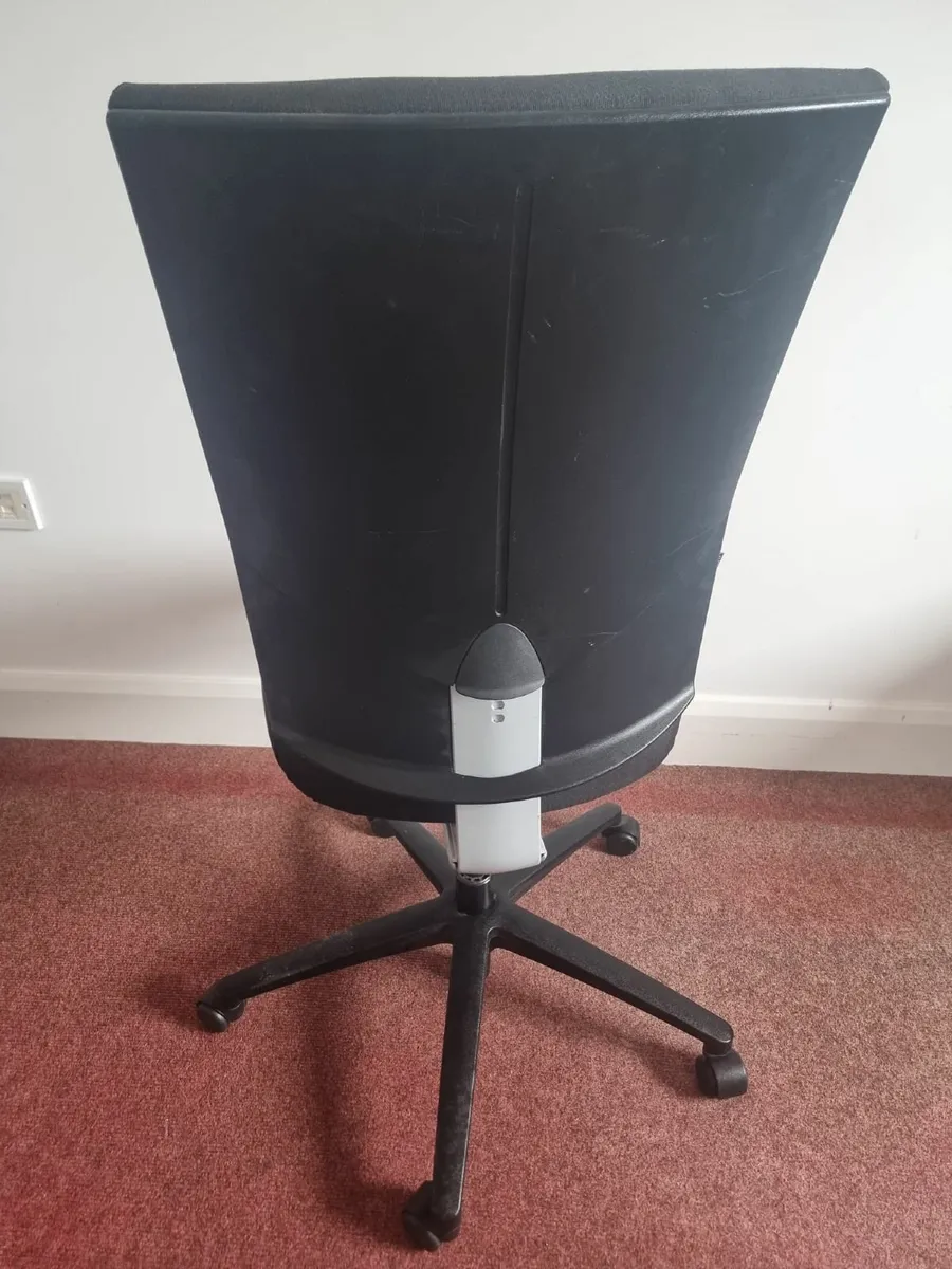 Office Swivel Chair x 9 - Image 2