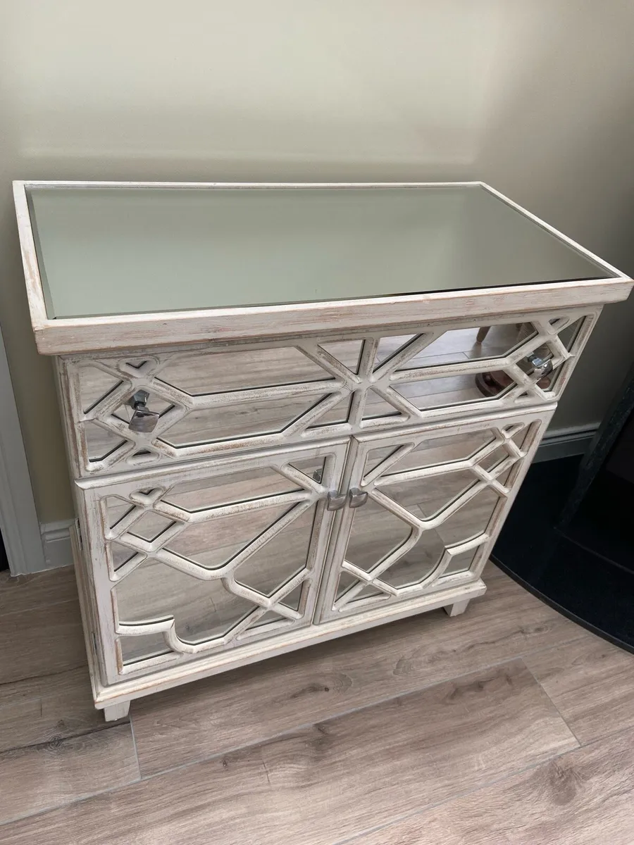 Cabinet - Image 2