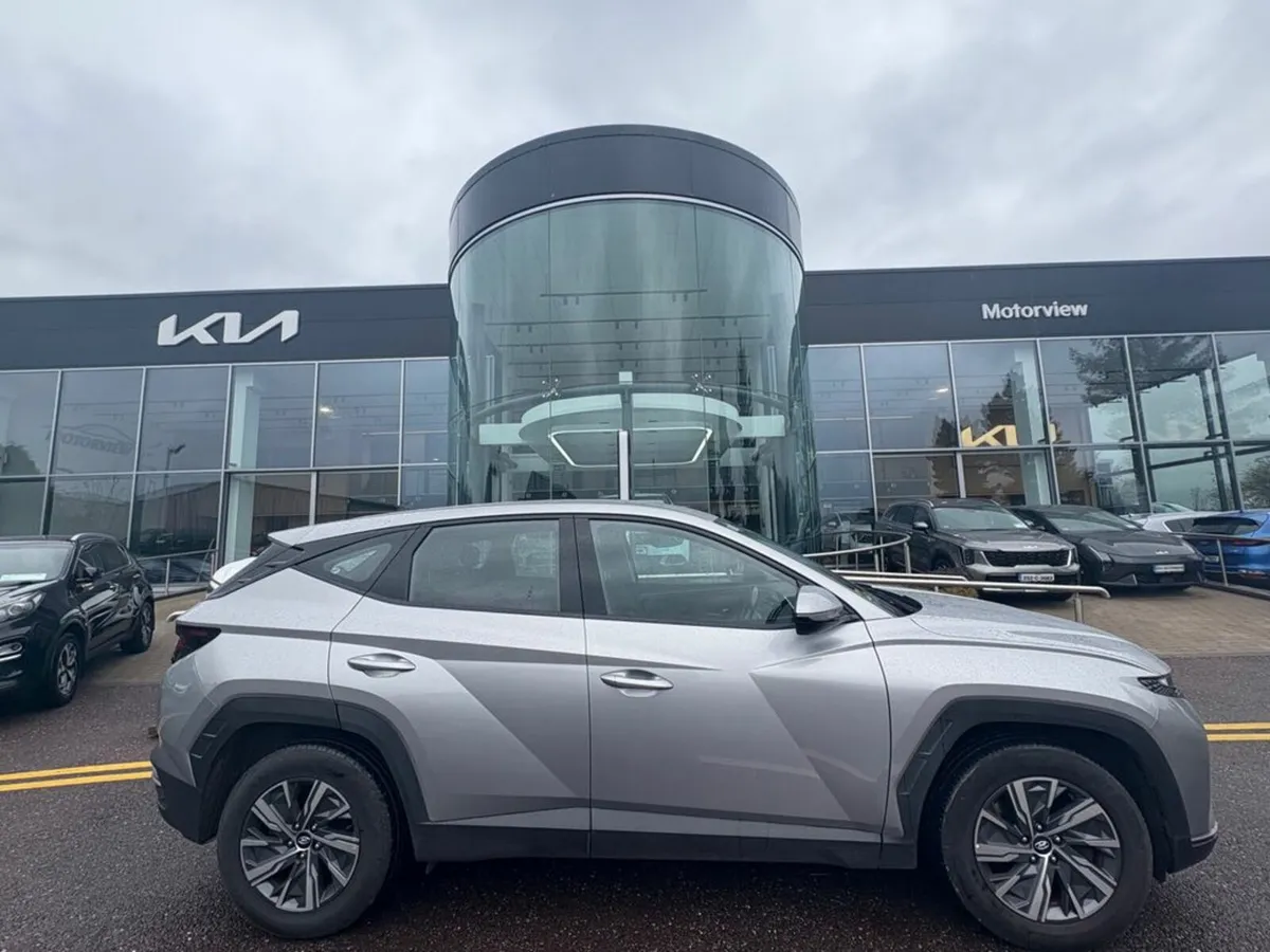 Hyundai Tucson MN MINT CONDITION* Air Conditioning - Image 1