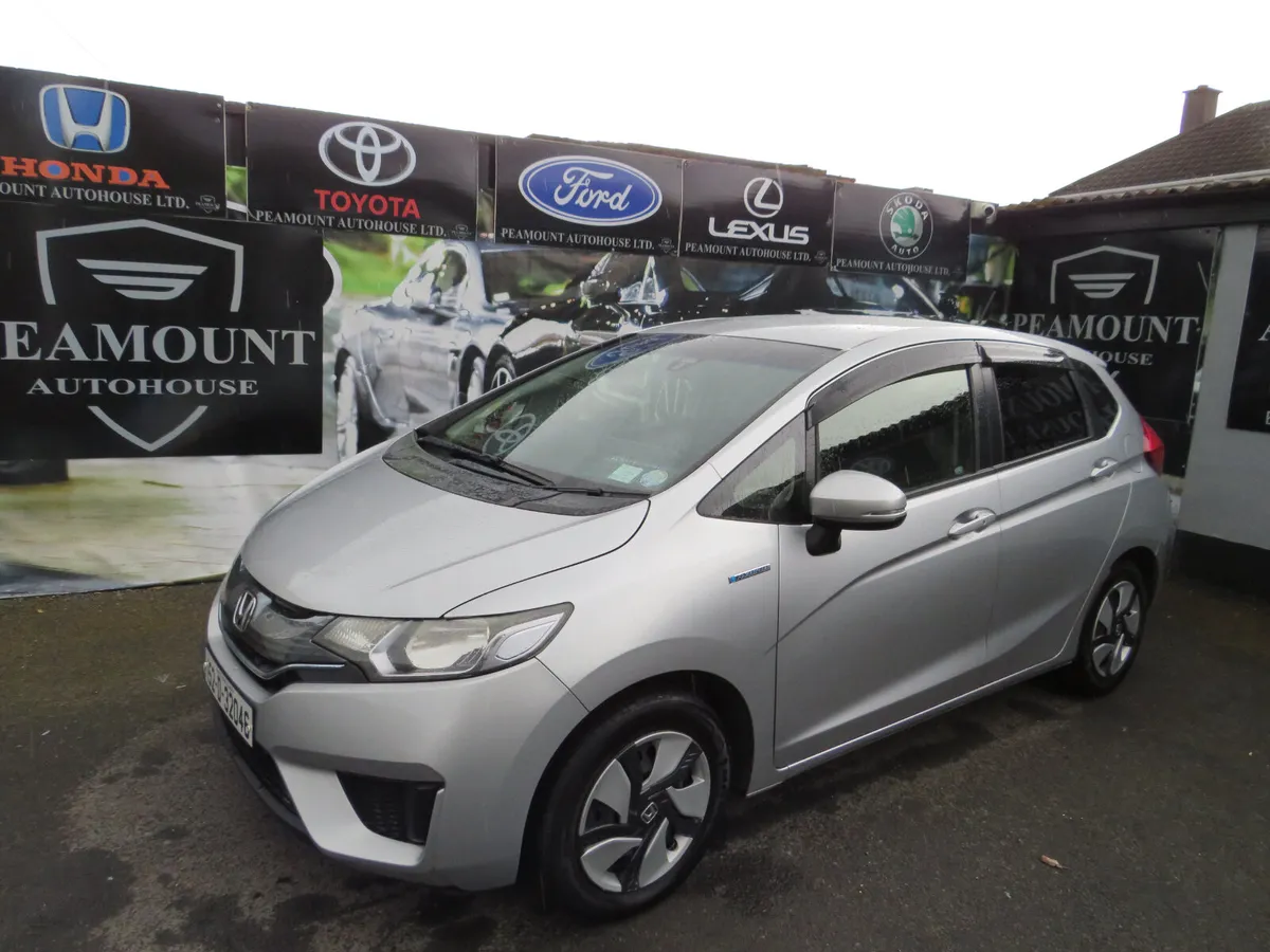 Honda Fit 2015 HYBRID AUTOMATIC NCT & TAX 26 - Image 1