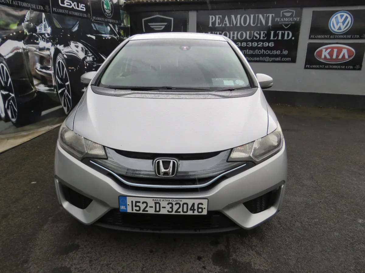 Honda Fit 2015 HYBRID AUTOMATIC NCT & TAX 26 - Image 3