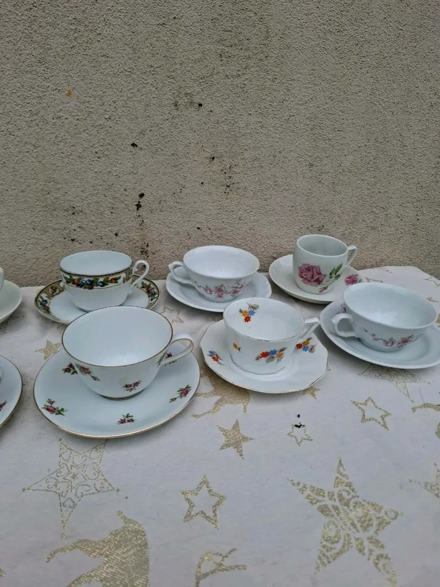 10 mix and match tea cups and saucers postage - Image 2