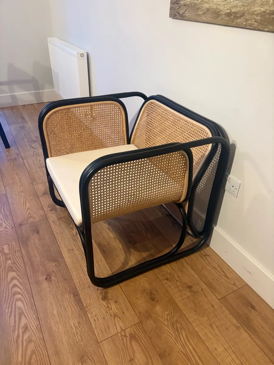 Rattan chair 🪑 - Image 1