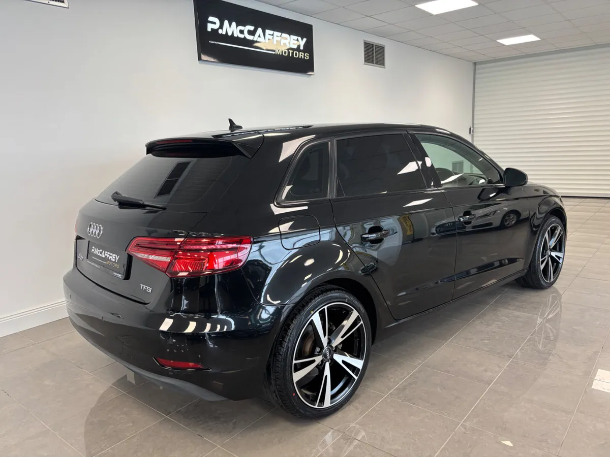 2020 Audi A3 1.4 TFSI AUTO BLACK EDITION STYLING - Image 3