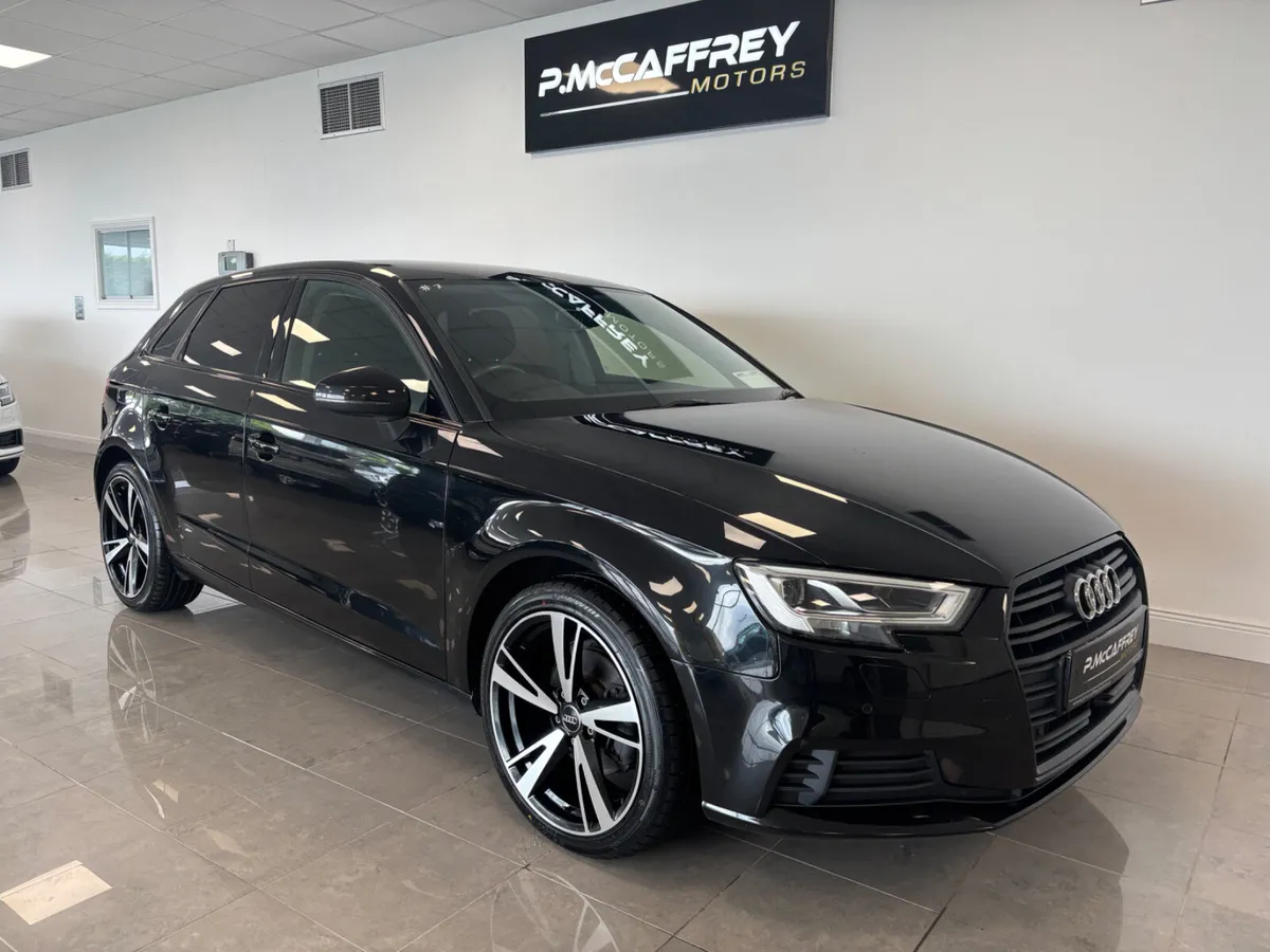 2018 Audi A3 1.4 TFSI AUTO BLACK EDITION STYLING - Image 4