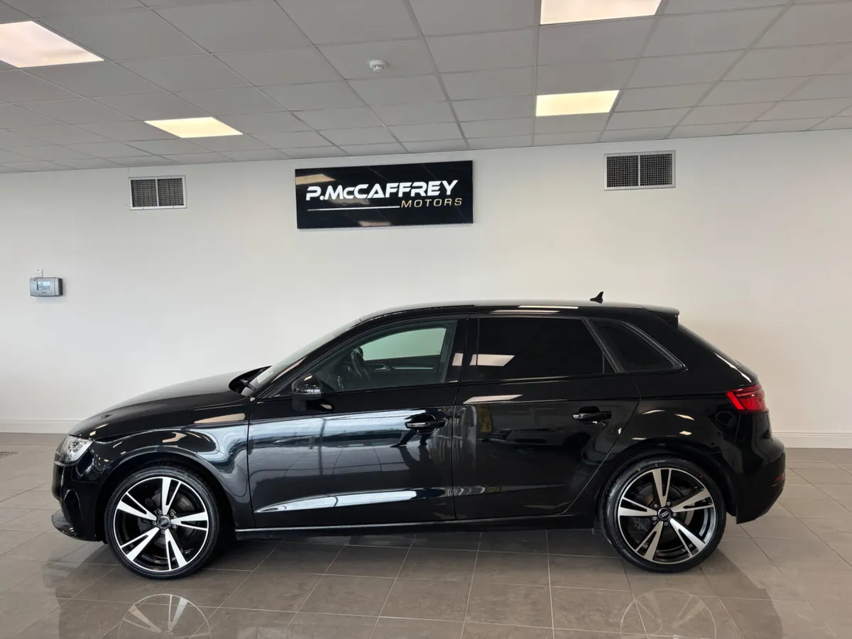 2018 Audi A3 1.4 TFSI AUTO BLACK EDITION STYLING - Image 2