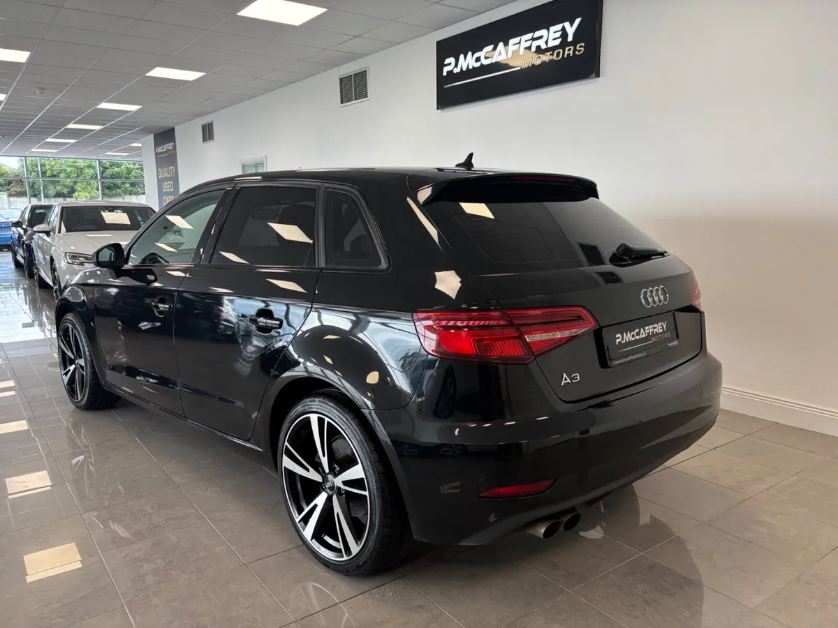 2018 Audi A3 1.4 TFSI AUTO BLACK EDITION STYLING - Image 3