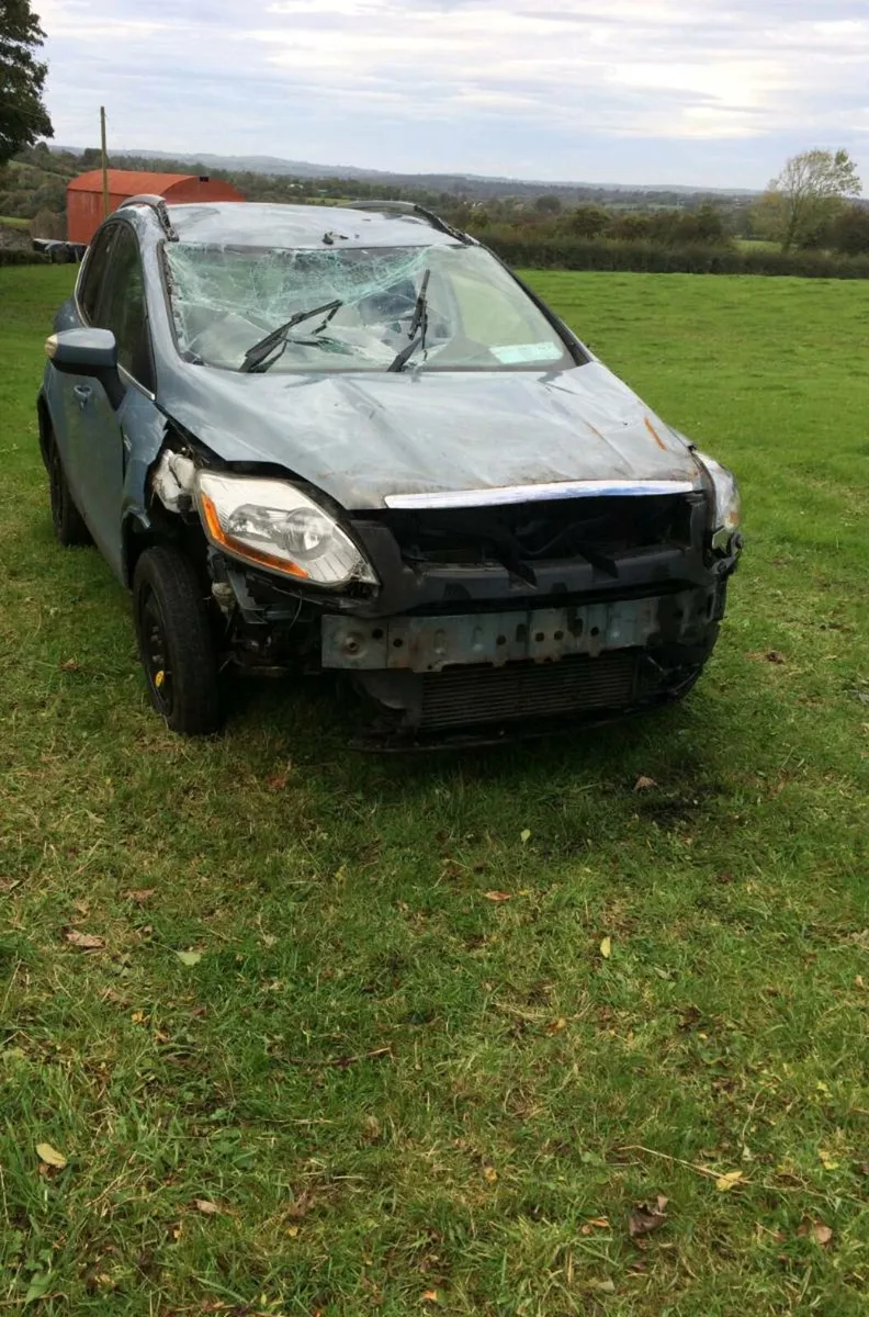 Ford Kuga 4x4 for parts or repair - Image 1