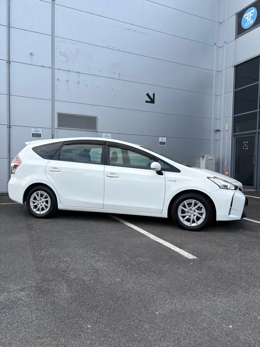 Toyota Prius - Image 3