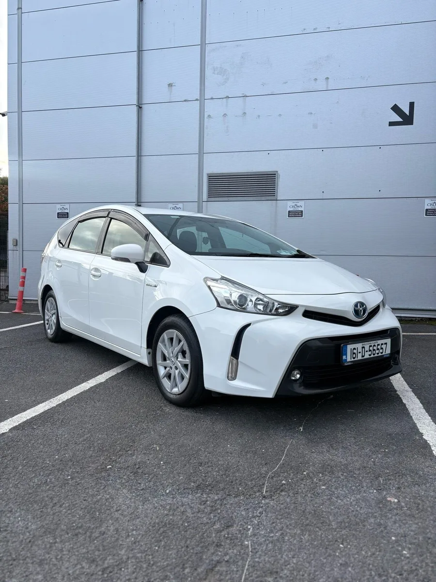 Toyota Prius - Image 4