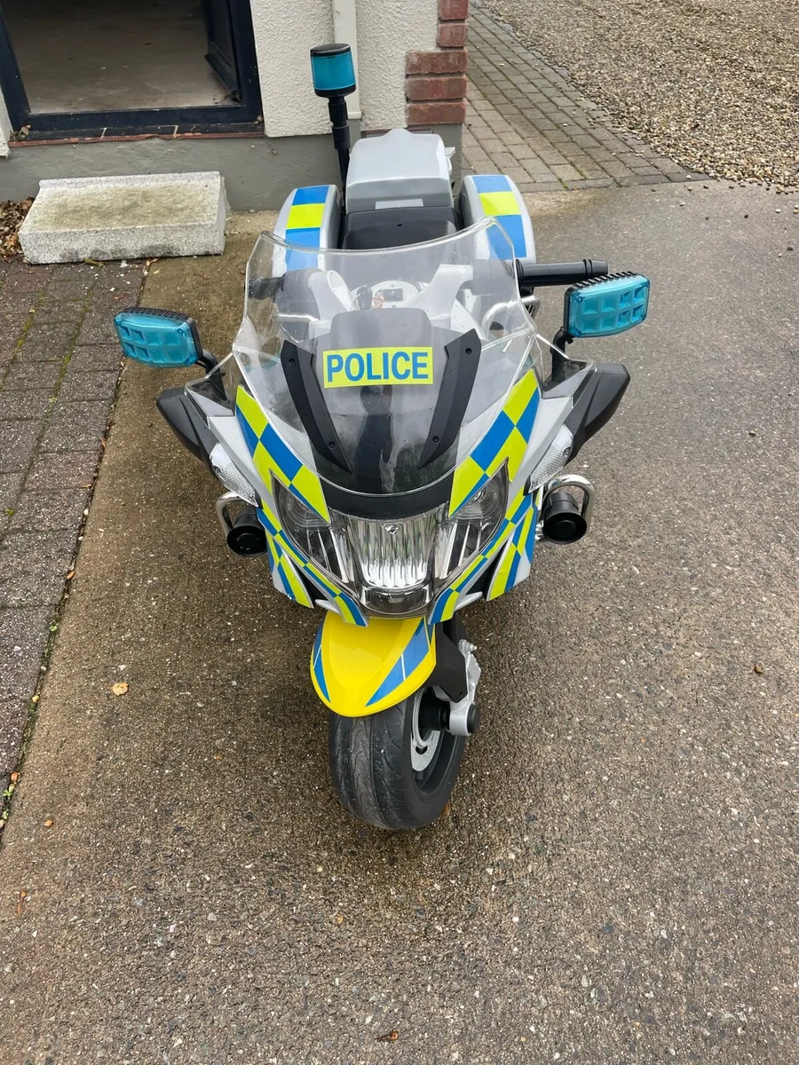 Ride On Battery Powered Police Bike (BMW) - Image 2
