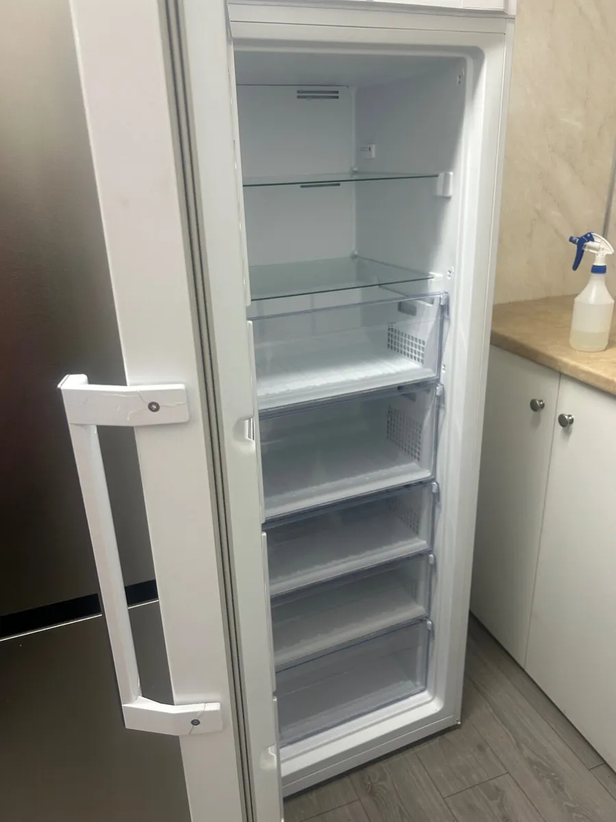 Beko Freestanding Tall Frost Free Freezer - Image 2